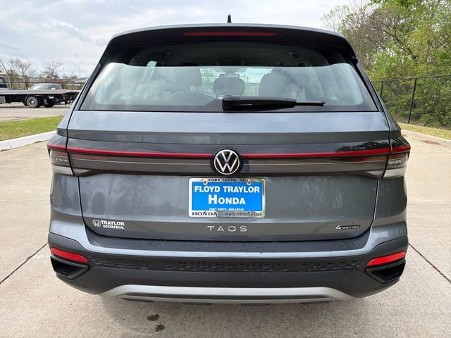 Used 2025 Volkswagen Taos S AWD/4WD image 4