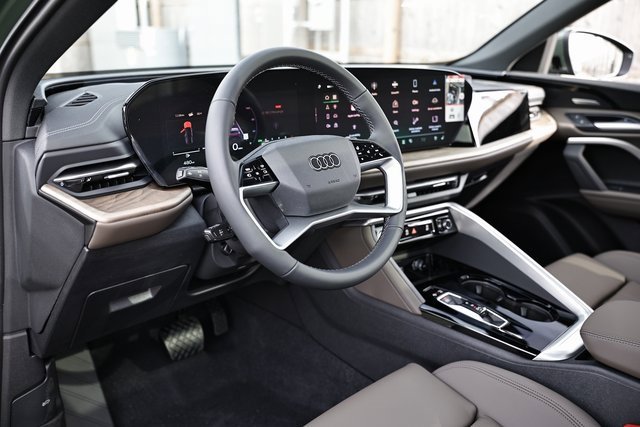 New 2025 Audi Q5 Premium Plus image 19