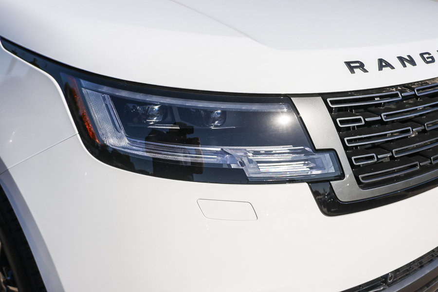 New 2027 Land Rover Range Rover SE AWD/4WD image 14