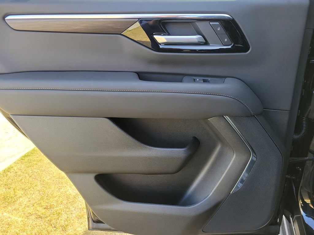 New 2026 Chevrolet Tahoe LS image 14
