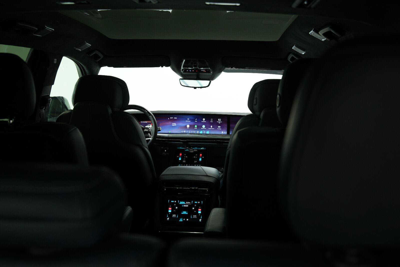 Certified 2026 Cadillac Escalade IQ Sport 2 AWD/4WD image 18