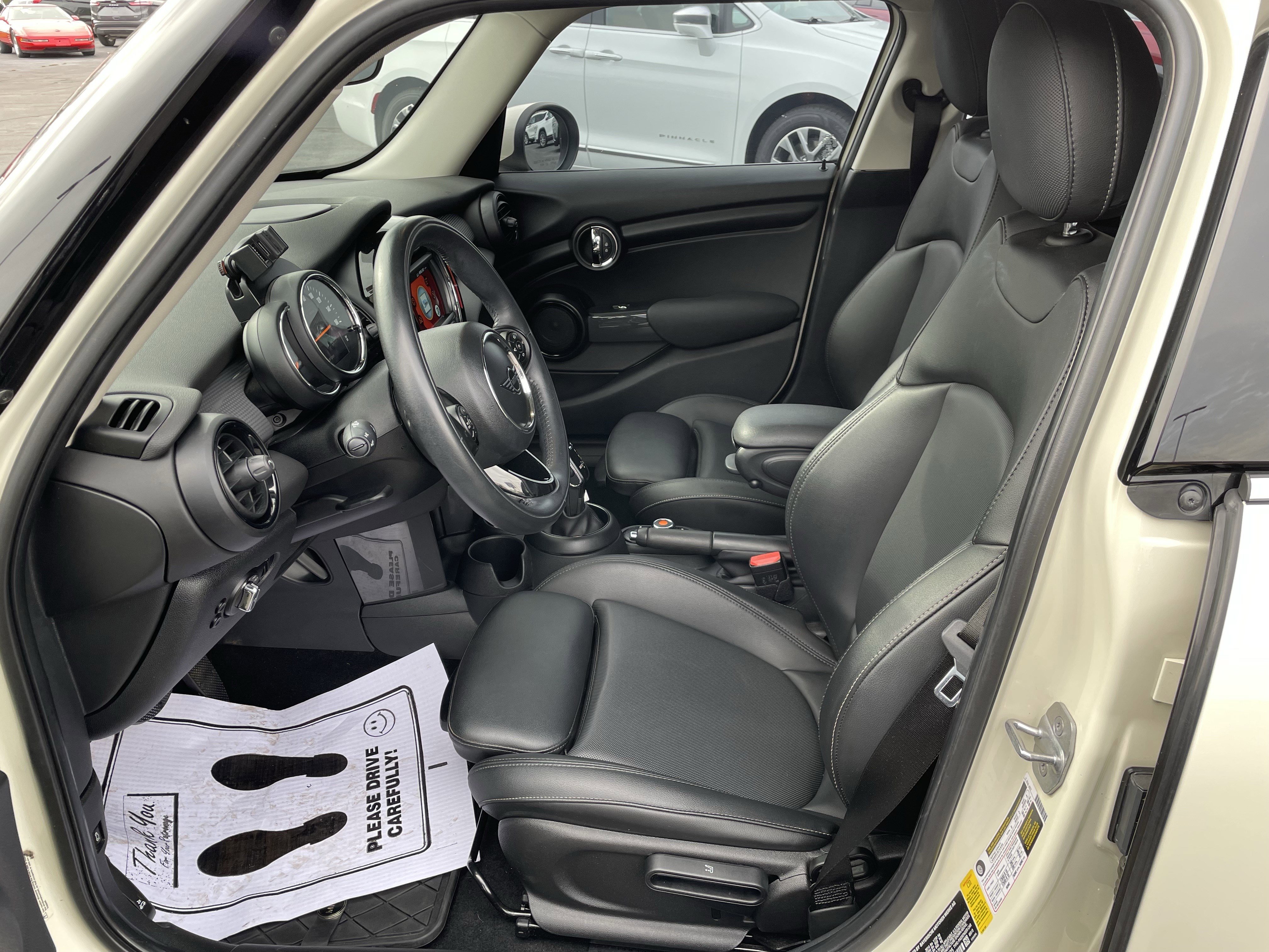 Used 2020 MINI Cooper 4-Door Hardtop w/ Storage Package image 13