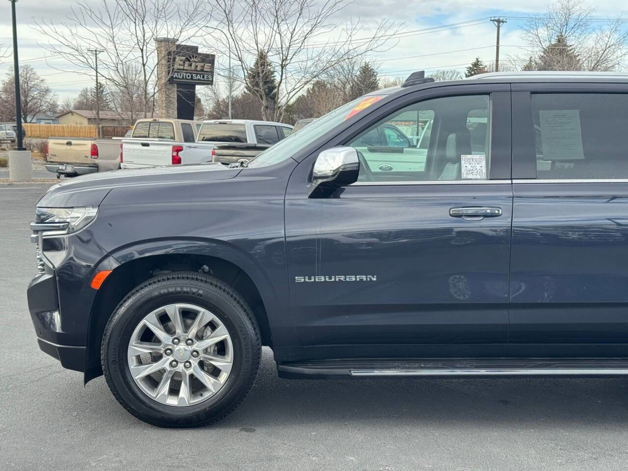 Used 2023 Chevrolet Suburban Premier image 13