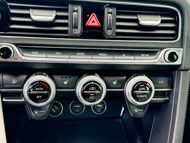 Used 2022 Genesis G70 2.0T image 15