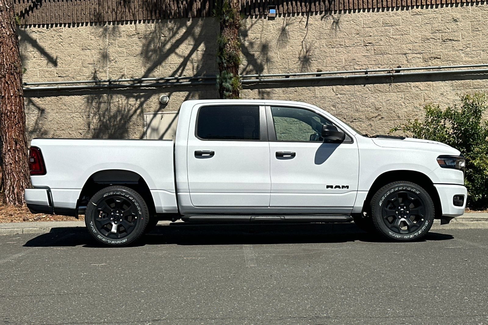 New 2026 RAM 1500 Express AWD/4WD image 2