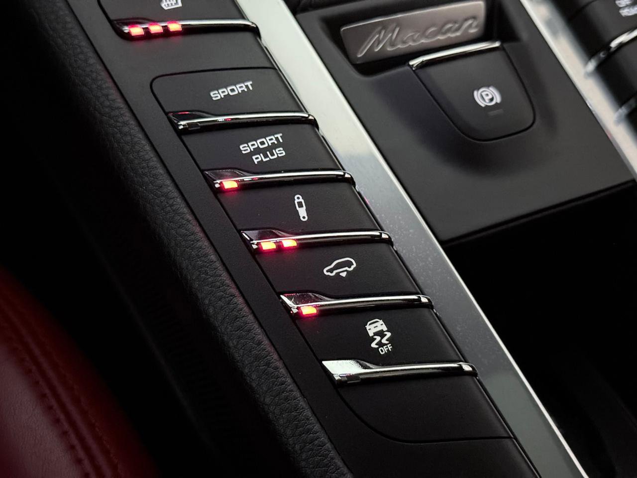 Used 2018 Porsche Macan GTS image 40