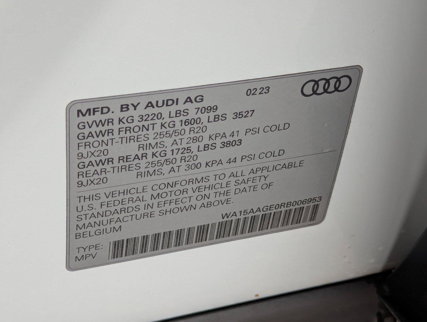Used 2024 Audi Q8 e-tron Premium Plus w/ Premium Plus Package AWD/4WD image 44