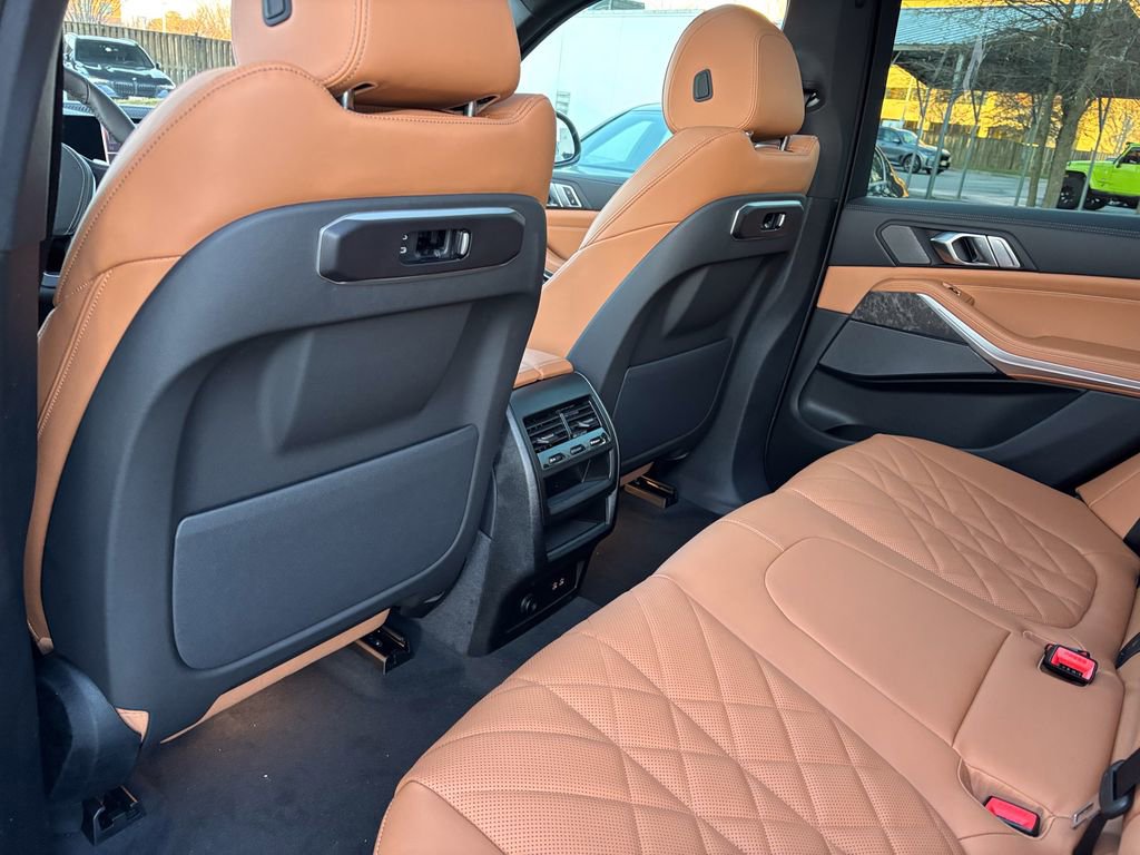 New 2026 BMW X5 xDrive50e w/ Premium Package image 31