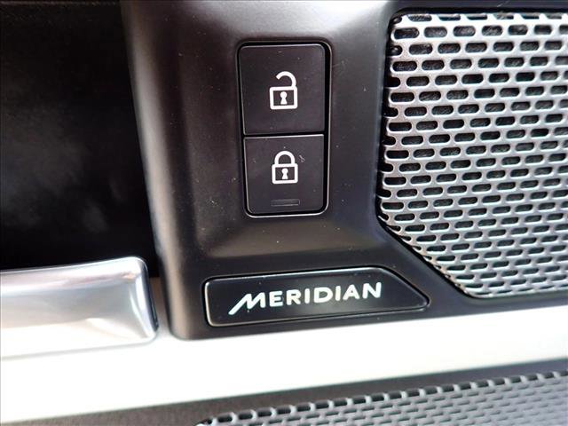 Used 2023 Land Rover Defender 110 S image 15