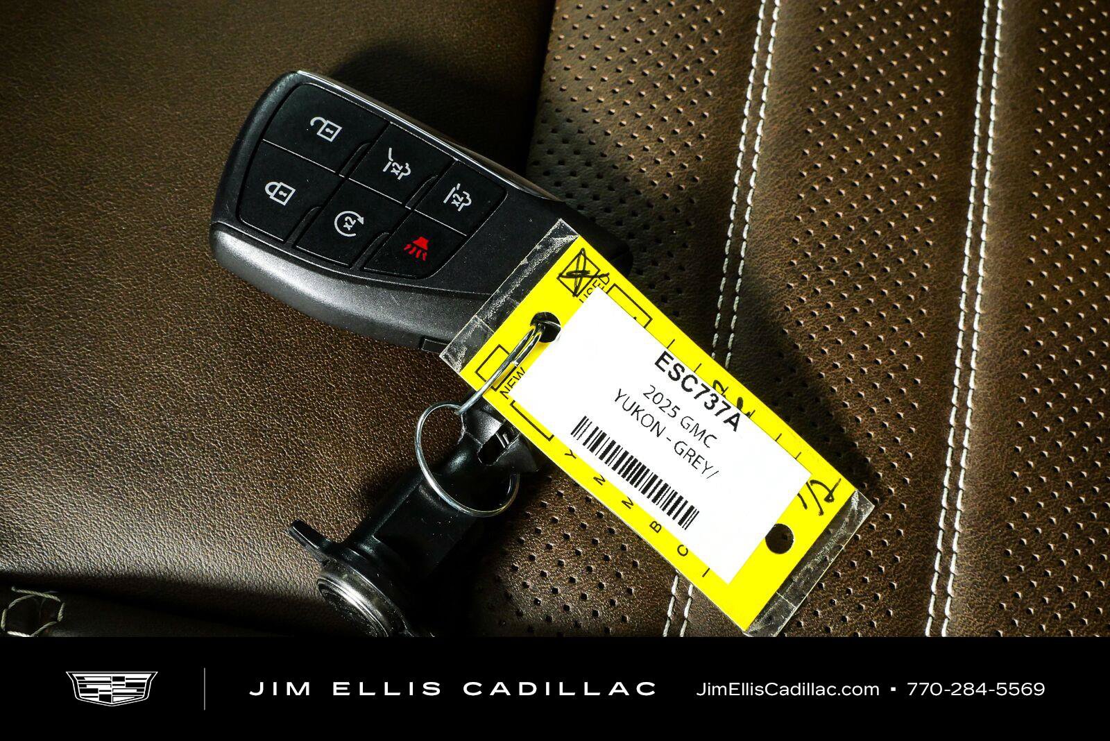 Used 2025 GMC Yukon Denali Ultimate AWD/4WD image 42