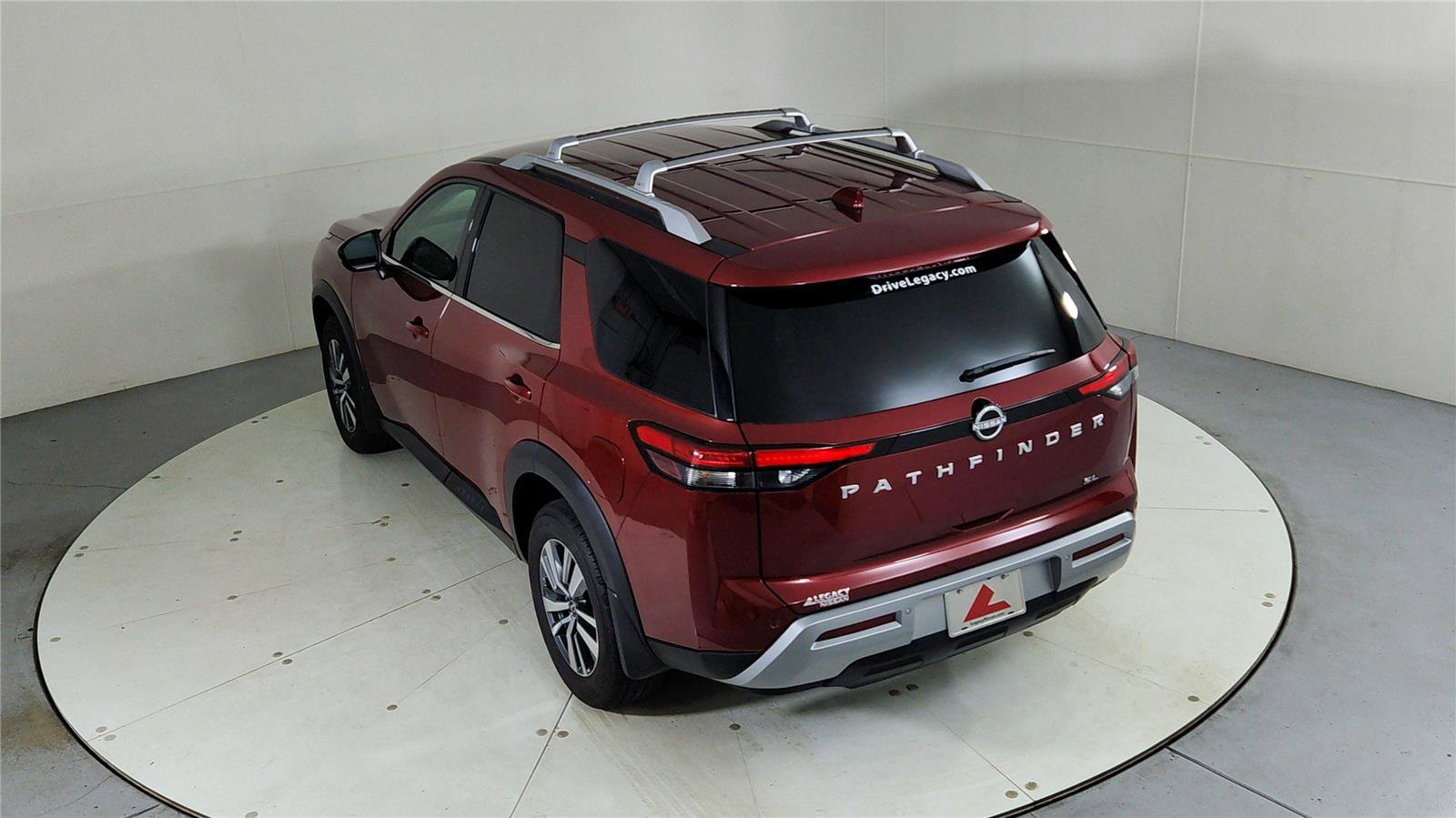 Used 2024 Nissan Pathfinder SL image 41