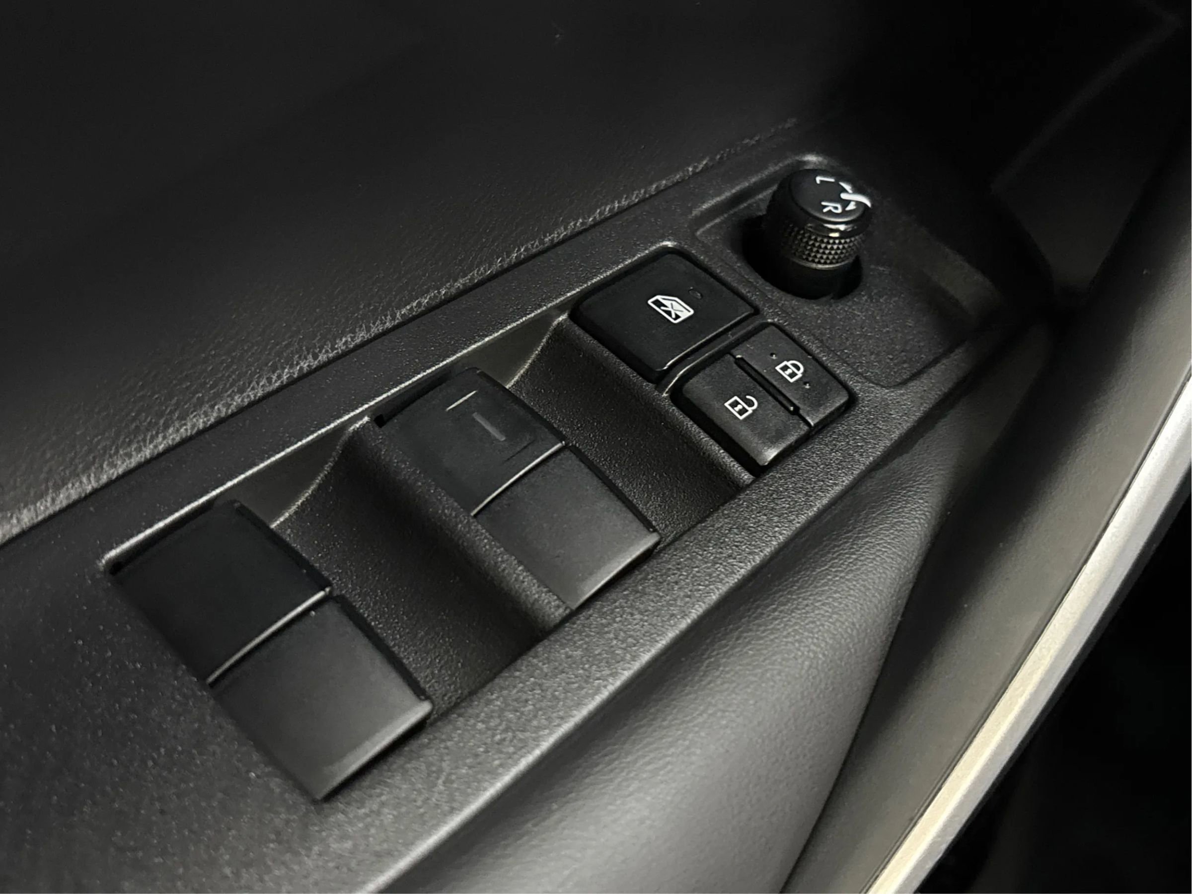 Used 2022 Toyota Corolla SE image 43