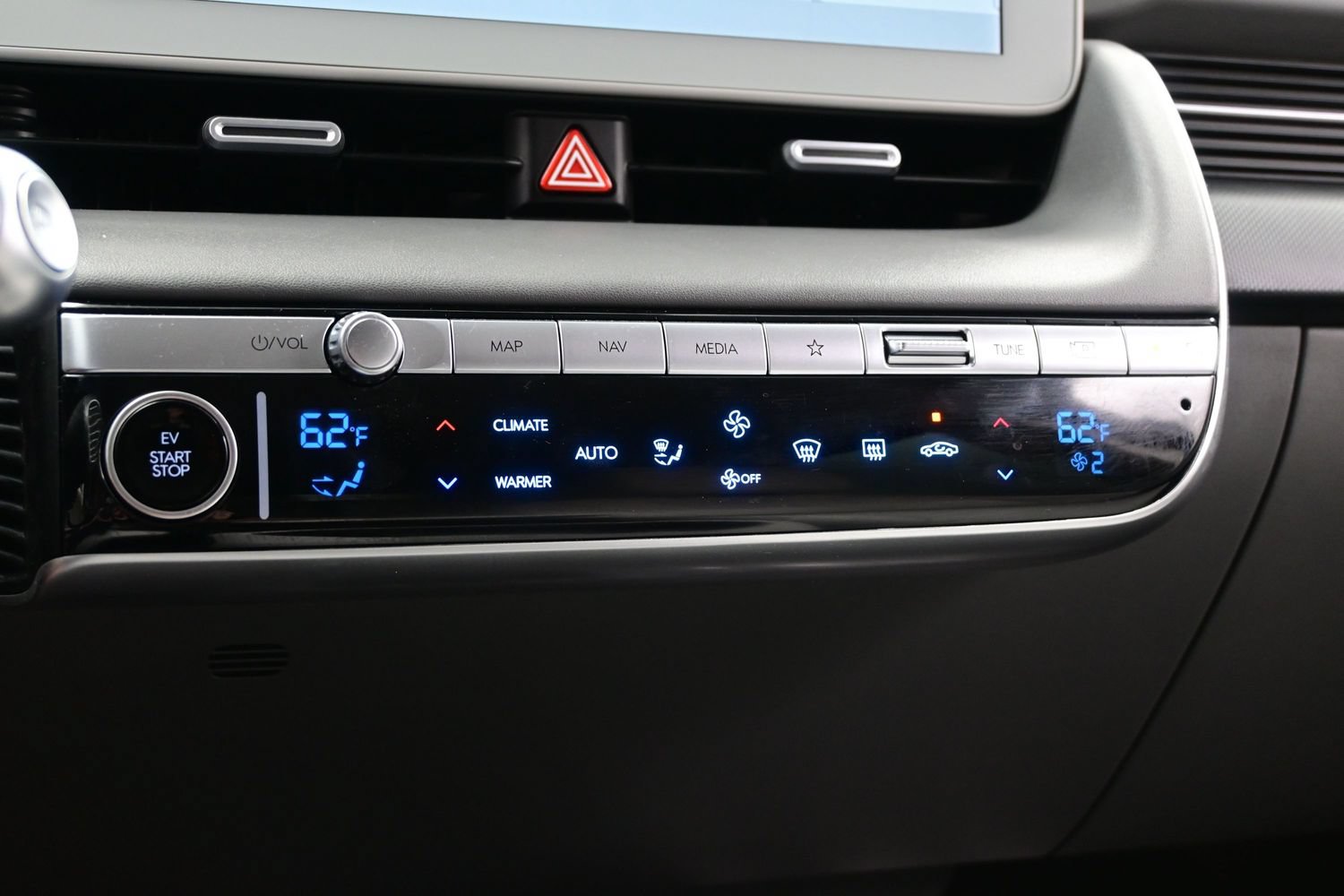 Certified 2024 Hyundai Ioniq 5 Limited AWD/4WD image 22