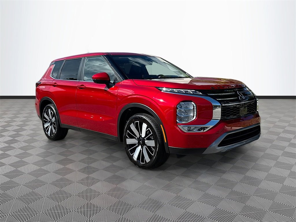 New 2025 Mitsubishi Outlander SE image 3