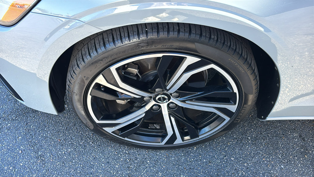 Certified 2024 Volvo S60 B5 Core w/ Climate Package FWD image 32