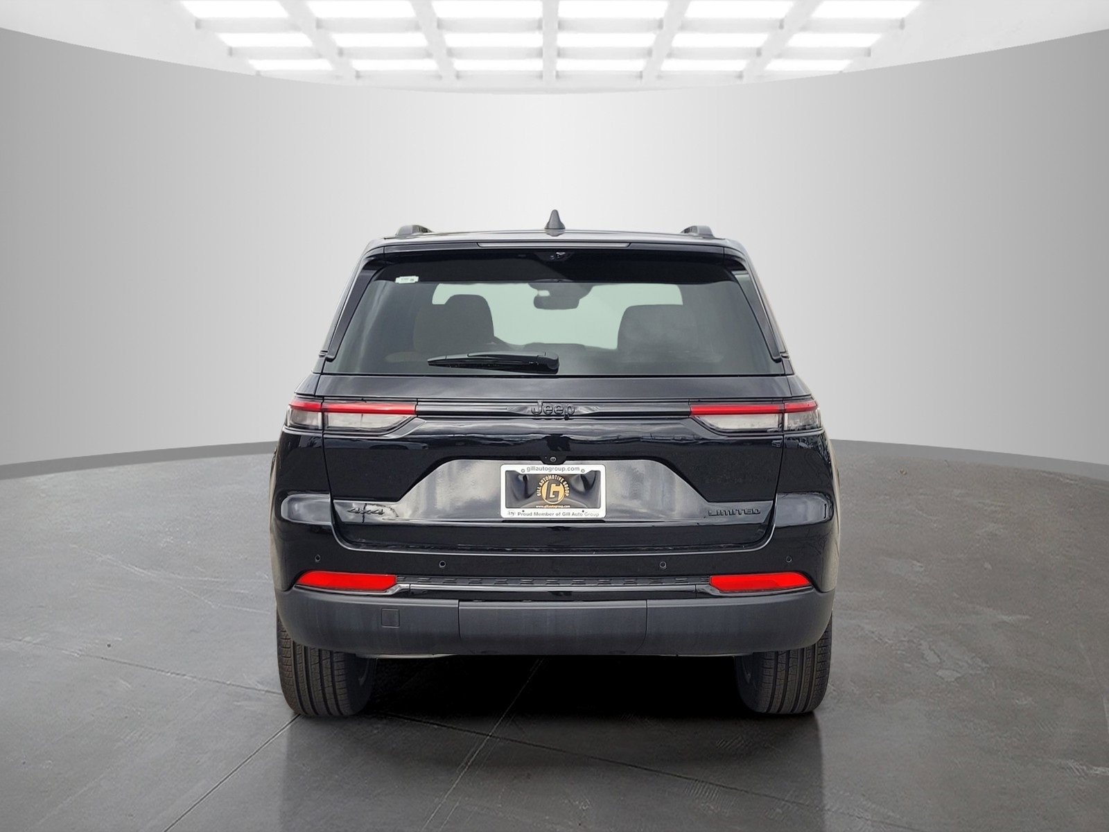 New 2025 Jeep Grand Cherokee Limited w/ Luxury Tech Group II image 5