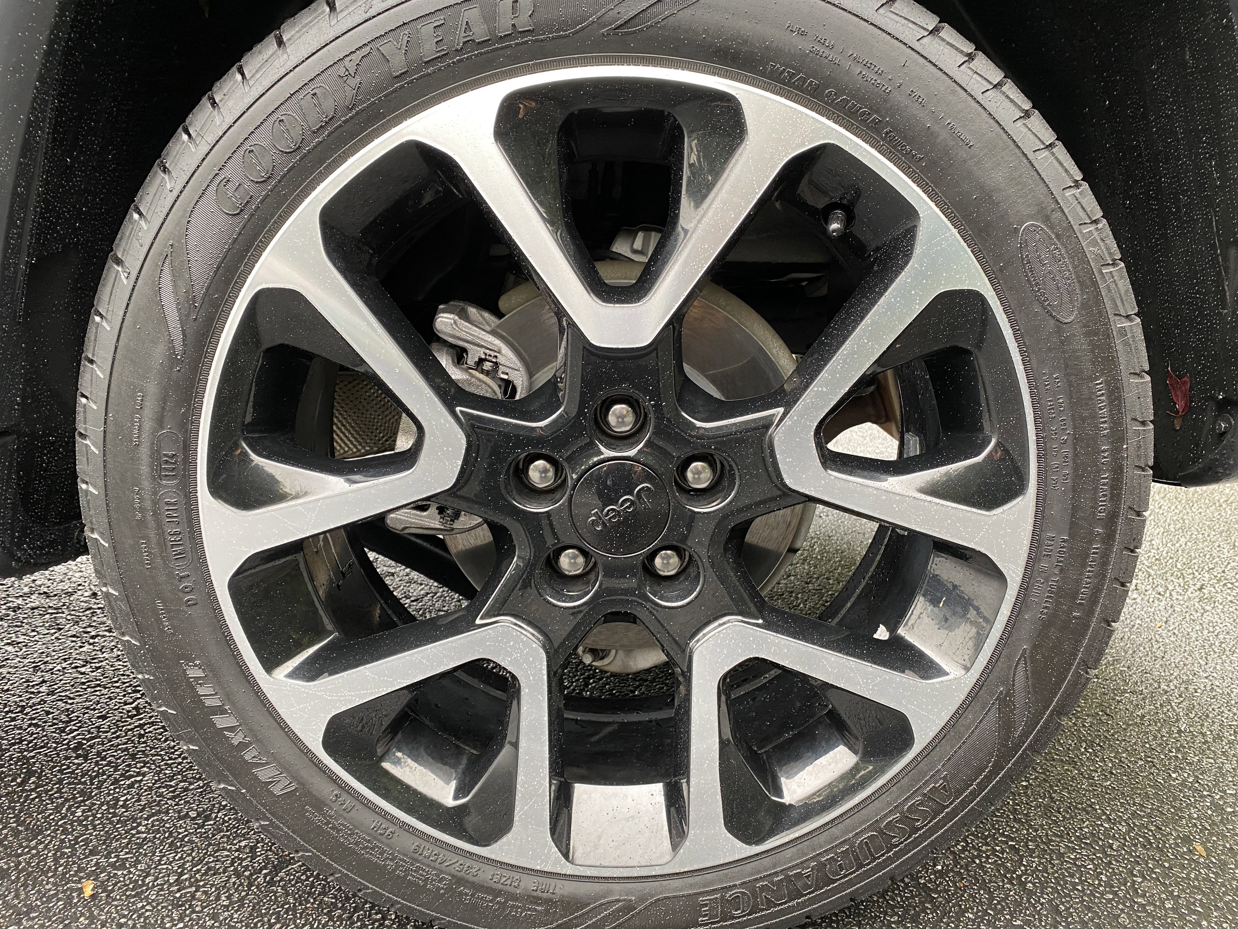 Used 2021 Jeep Compass Limited w/ Sun and Sound Group image 39