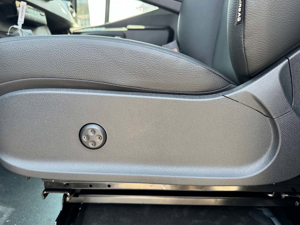 Used 2024 Mercedes-Benz Sprinter 144 Cargo image 15