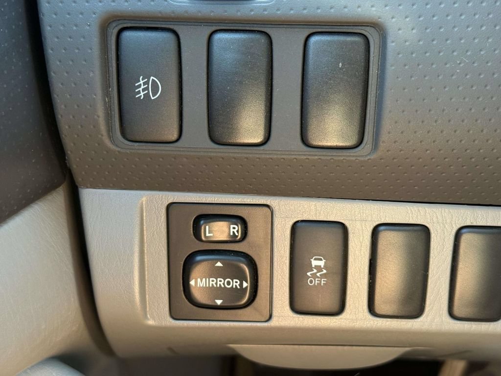 Used 2015 Toyota Tacoma PreRunner w/ SR5 Package RWD image 26