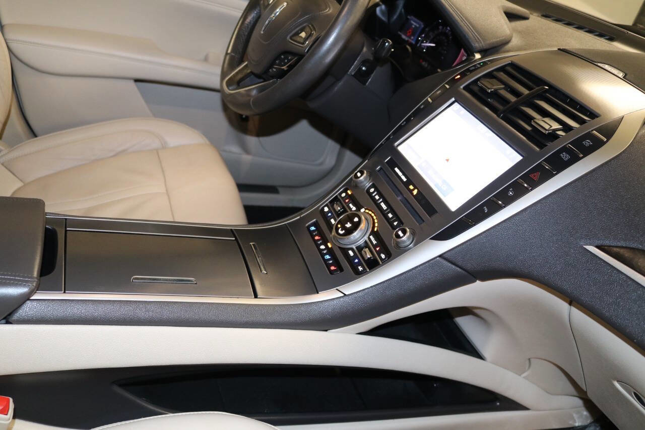 Used 2020 Lincoln MKZ Reserve w/ Elements Package image 48