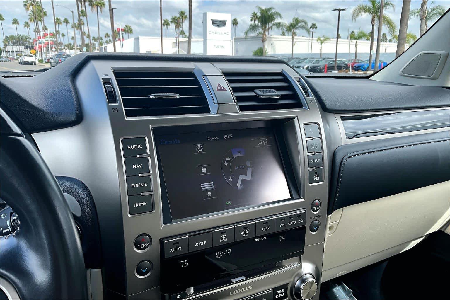 Used 2021 Lexus GX 460 Premium w/ Accessory Package AWD/4WD image 35