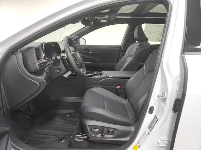 New 2026 Toyota Crown Platinum image 18