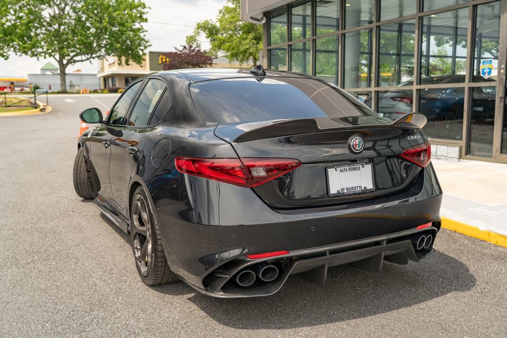 Used 2018 Alfa Romeo Giulia Quadrifoglio w/ Driver Assist Dynamic Package RWD image 6