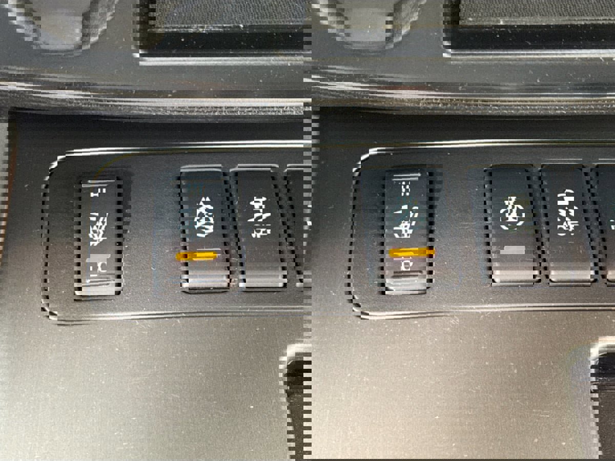 Used 2014 Nissan Armada Platinum image 26