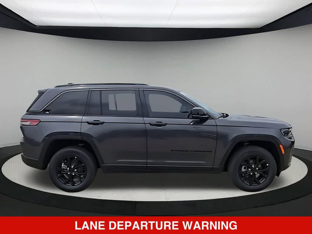 New 2026 Jeep Grand Cherokee Altitude AWD/4WD image 10