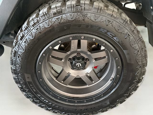 Used 2010 Jeep Wrangler Unlimited Sport AWD/4WD image 26