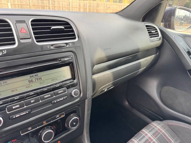 Used 2011 Volkswagen Golf 4-Door image 42