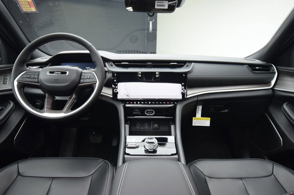 New 2026 Jeep Grand Cherokee Limited image 36