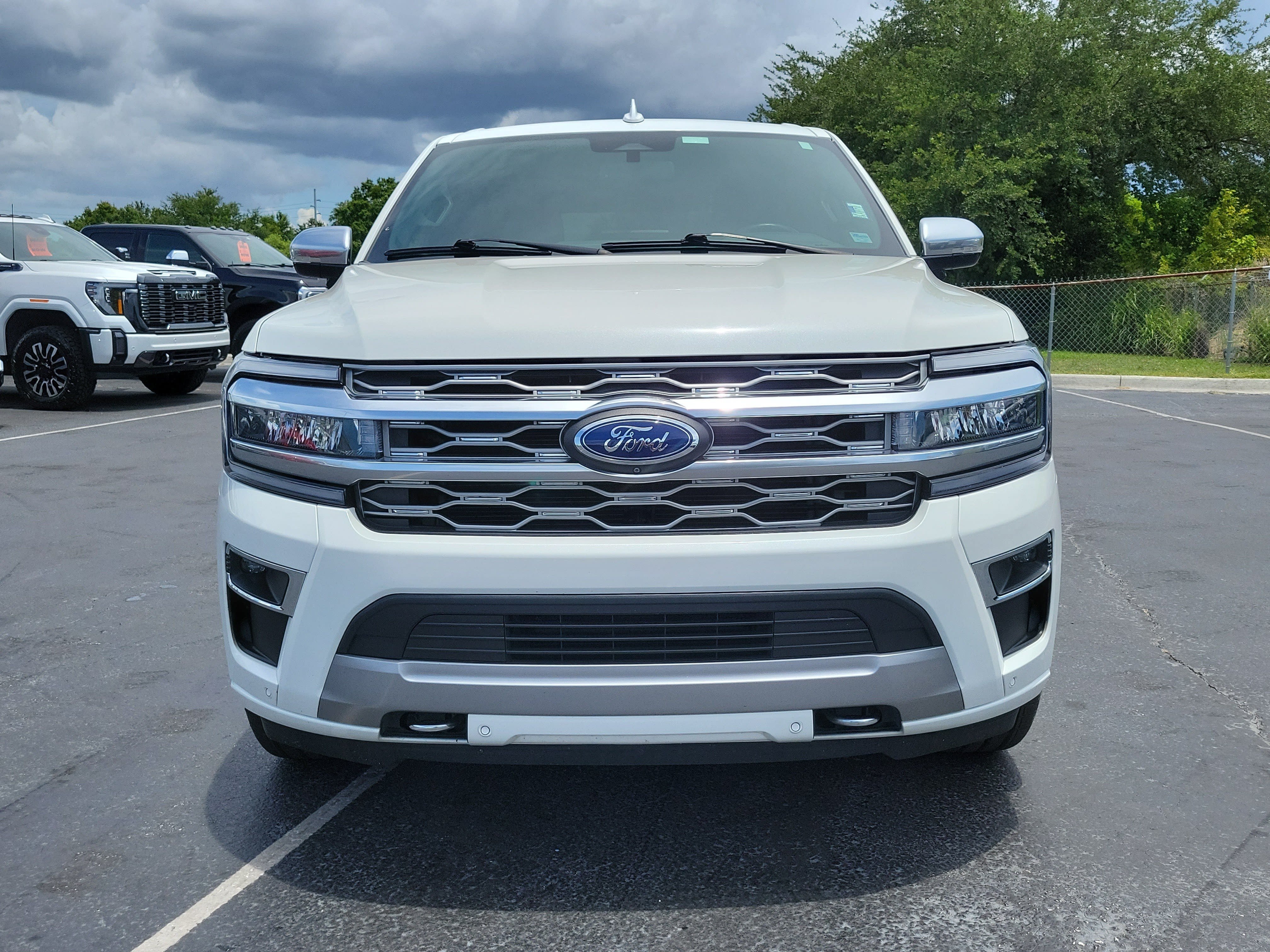 Certified 2024 Ford Expedition Max Platinum AWD/4WD image 2