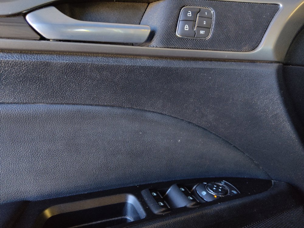 Used 2019 Ford Fusion SEL FWD image 27