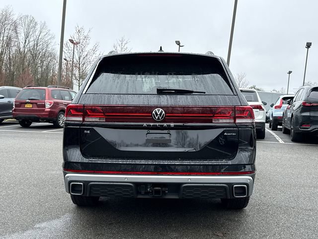 New 2026 Volkswagen Atlas Peak Edition image 4