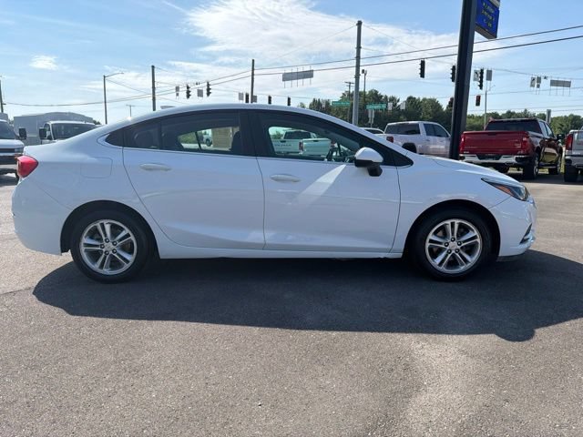 Used 2017 Chevrolet Cruze LT FWD image 5