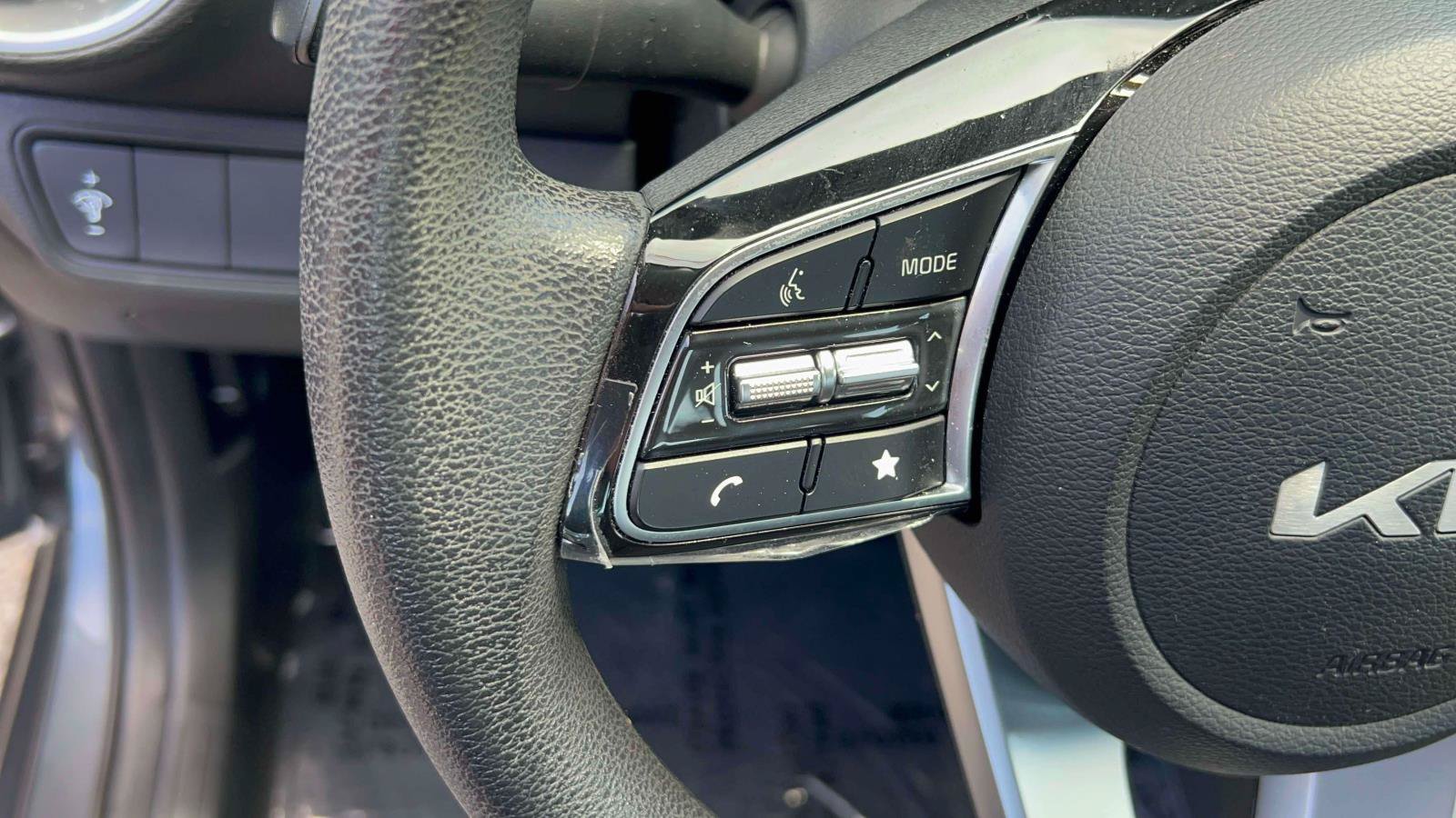 Used 2024 Kia Forte LXS FWD image 19