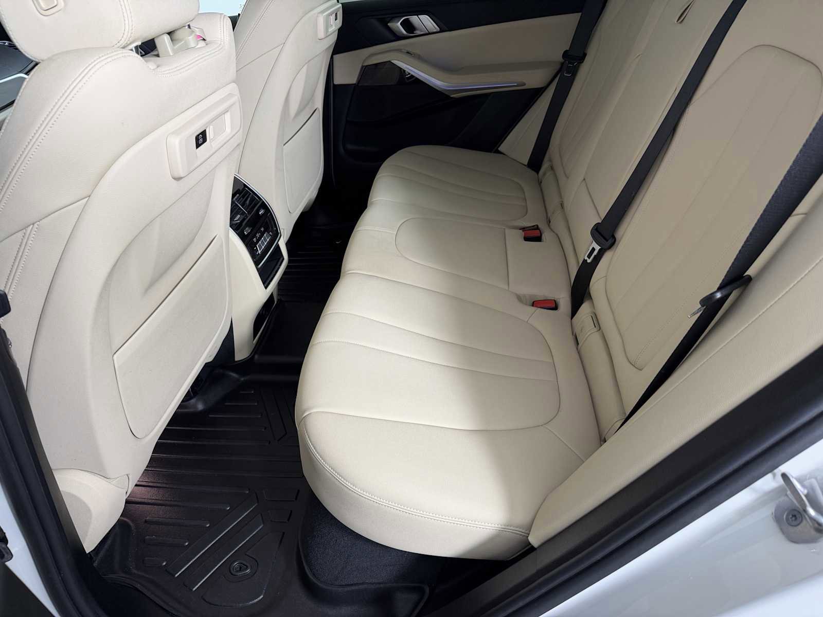 Used 2021 BMW X5 sDrive40i w/ Convenience Package image 21