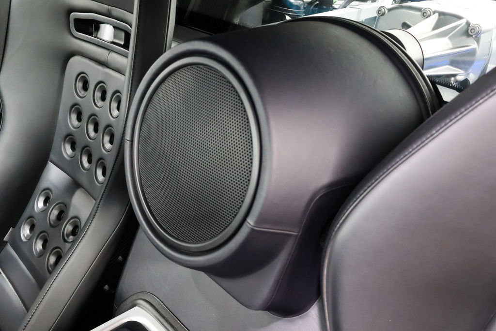 Used 2006 Ford GT RWD image 86