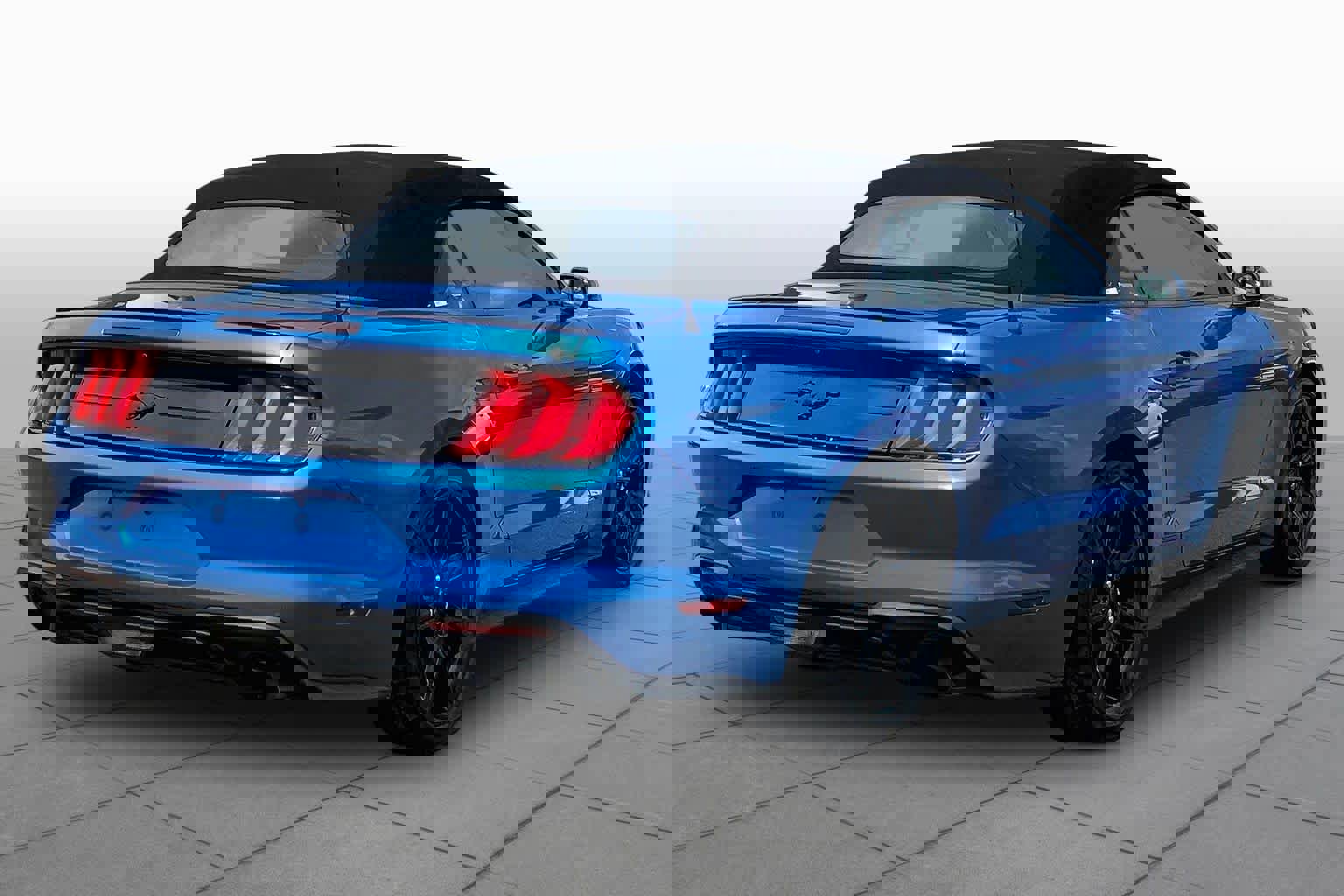 Used 2019 Ford Mustang Convertible w/ Equipment Group 101A RWD image 11