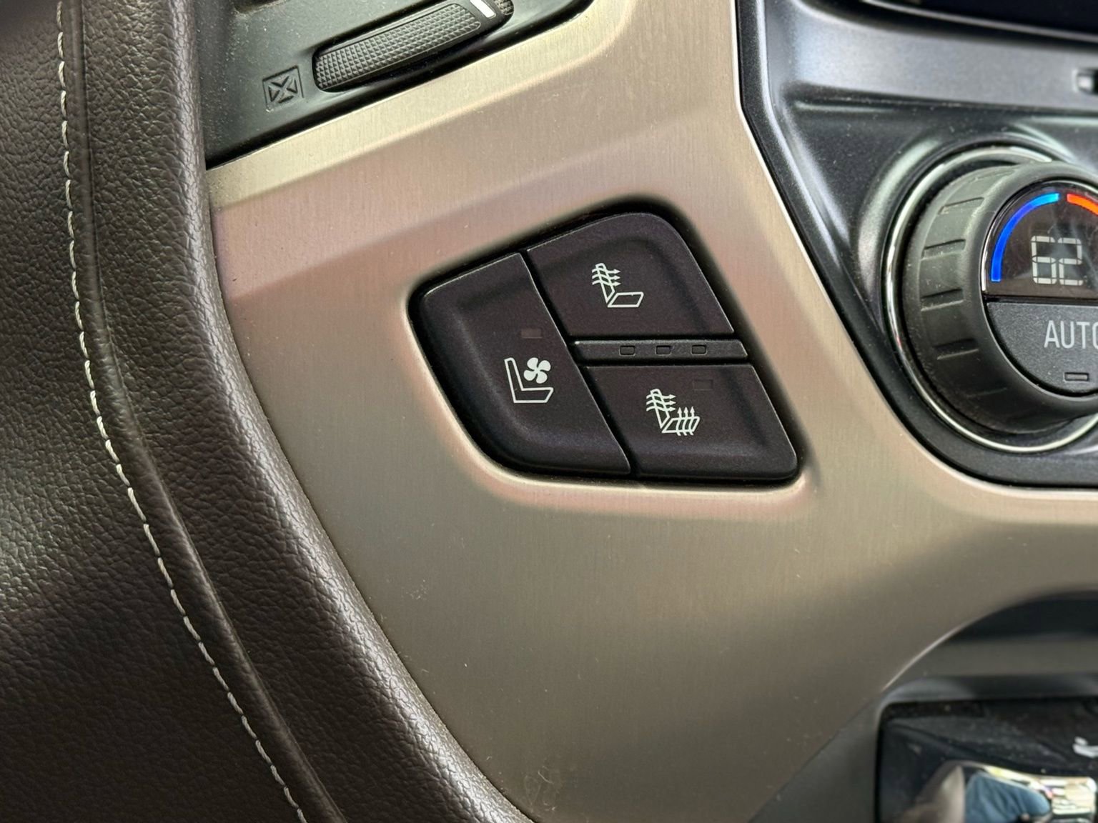 Used 2016 GMC Sierra 2500 Denali w/ Duramax Plus Package image 27