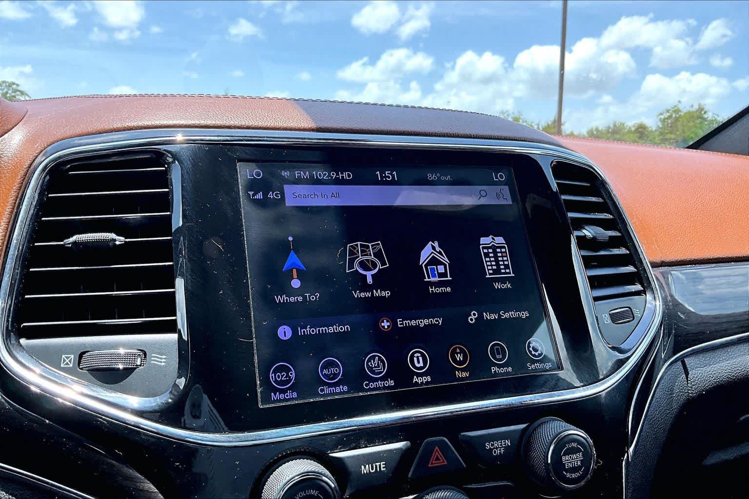 Used 2020 Jeep Grand Cherokee Overland RWD image 34