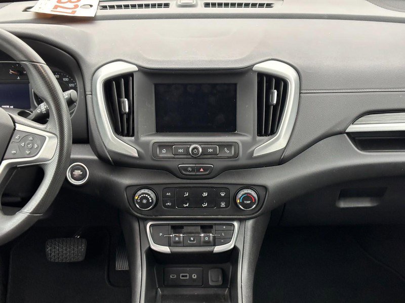 Used 2023 GMC Terrain SLE image 13