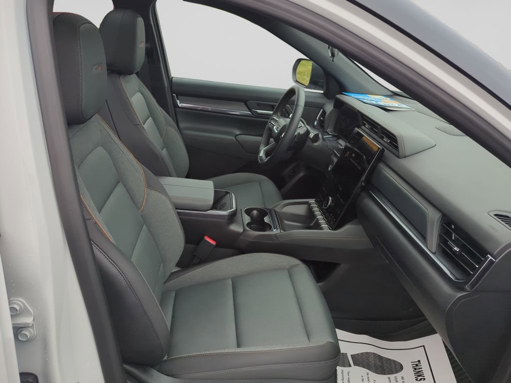 Used 2026 GMC Terrain AT4 w/ LPO, Floor Liner Package image 15