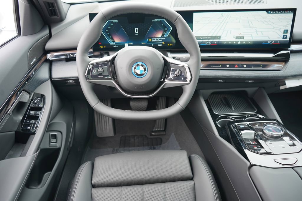 Used 2026 BMW i5 eDrive40 image 15