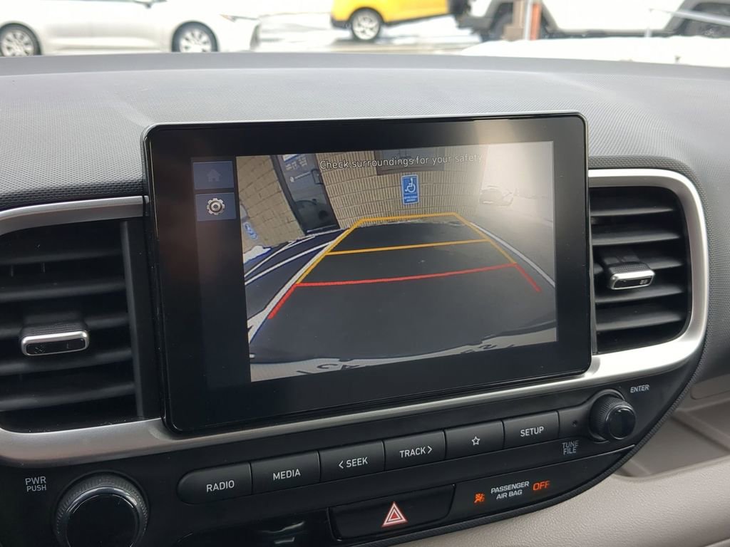 Used 2025 Hyundai Venue SEL image 21