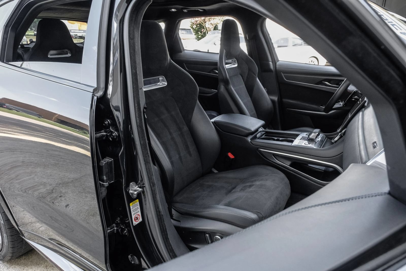 Used 2025 Jaguar F-PACE SVR AWD/4WD image 41