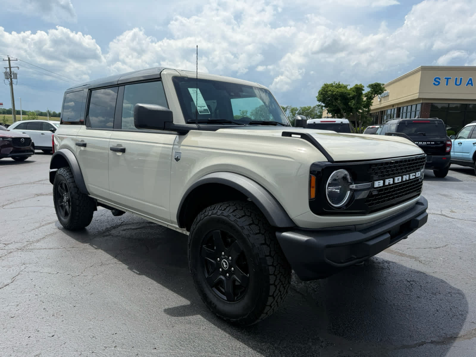 Used 2025 Ford Bronco Big Bend AWD/4WD image 1