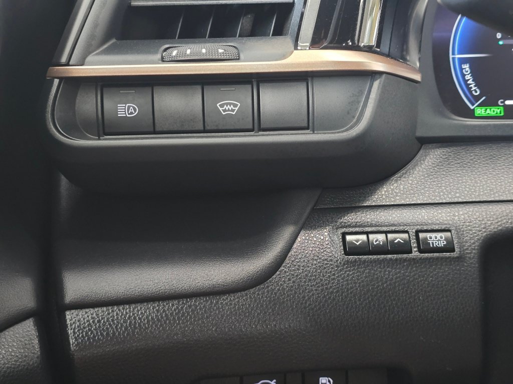 Used 2025 Toyota Crown AWD/4WD image 22