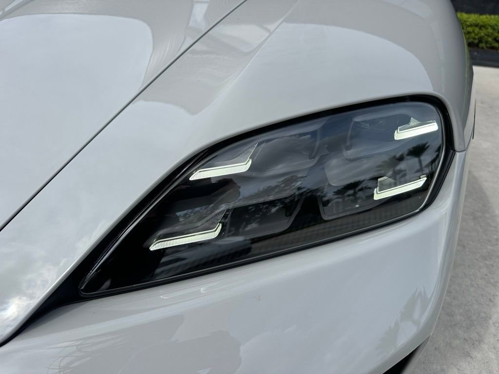 Used 2026 Porsche Taycan image 13